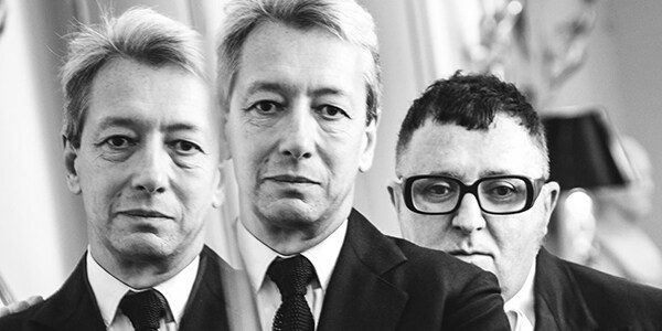 <div style="font-family: 'Bodoni regular';"><b>FREDERIC MALLE X ALBER ELBAZ<b></div>